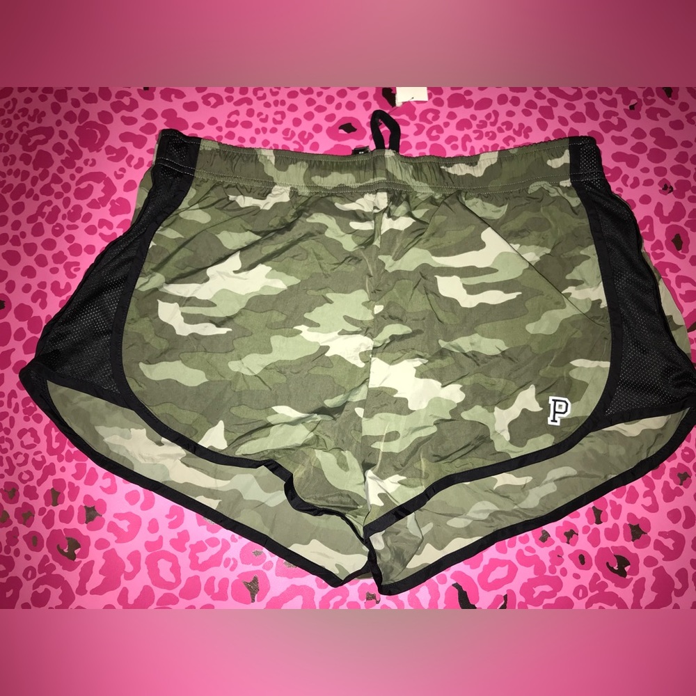 Victoria’s Secret PINK Large Camo Sport Shorts